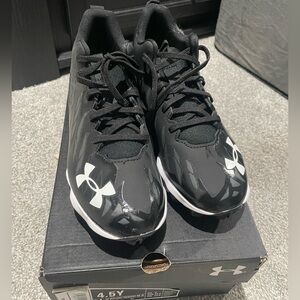 Under Armor Youth Baseball Cleats